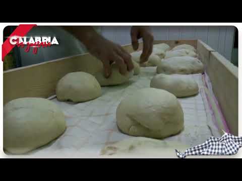 Calabria to Taste - Traditional Bread from Longobucco