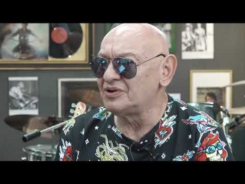 POKÓJ ZWIERZEŃ Dariusz Kozakiewicz - gitarzysta "Perfectu"