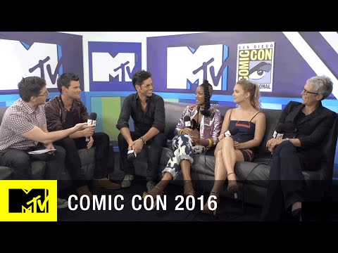 The Cast of Scream Queens Discusses the Intimacy on Set | Comic Con 2016 | MTV