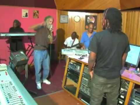 Making of... Back in the Black Ark - The Congos & Lee Scratch Perry [2009]