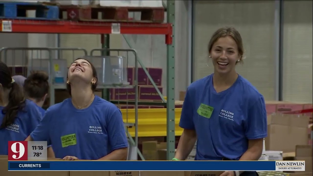Students packing boxes at Second Harvest Food Bank