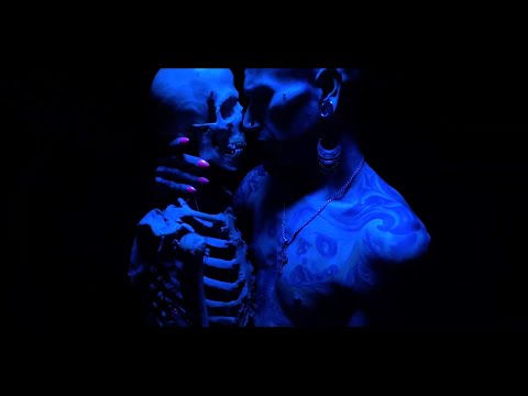 STRVNGERS - VITA BREVIS (Official Music Video)