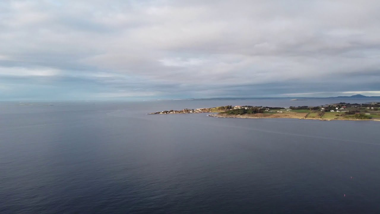 Witness enchanting harbor views from Brutt Lenke.