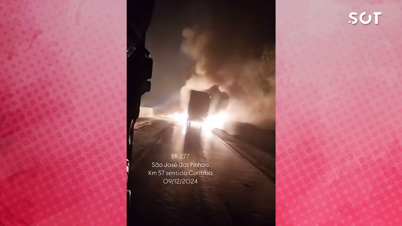 Colisão entre caminhões causa bloqueio total na BR-277 e deixa um ferido grave