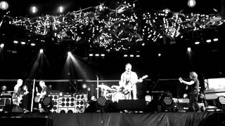 Pearl Jam - Elderly Woman Behind The Counter In A Small Town (Live Big Day Out Melbourne 2014)