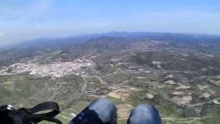 preview picture of video 'Parapente en Cebreros / Paragliding in Cebreros, Spain 12.04.2014'