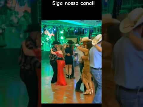 Vamos dança Forro #passossertanejos #Mamonas #roça #vidanaroça #minasgerais #vidareal  #mulherbonita