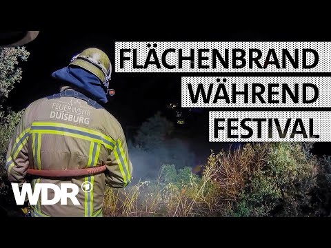 Einsatz bei Nacht: Böschung auf Festivalgelände brennt | S08/E04 | Feuer & Flamme | WDR