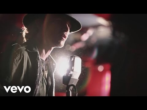 Michael Grimm - Fallin' (Michael Grimm At The Mint)