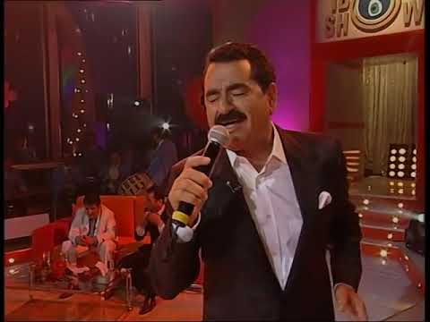 İsmail Tunçbilek - Yozgat Sürmelisi İbo Show Elektro Bağlama Dersini Almış da Ediyor Ezber Aman