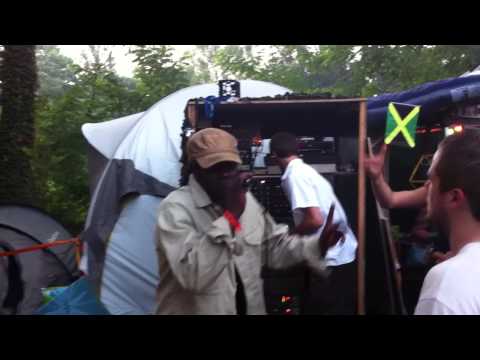 Chalwa Meditation Sound System feat Edgar Rebel @ the mic - Garance OFF Festival 2013 - 7 am