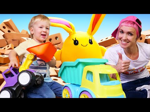 Okul öncesi eğitici video. Oyuncak arabalar. Lucky’nin annesi eğlence merkezinde!