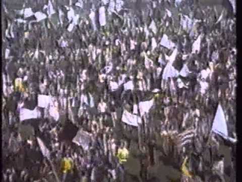 Corinthians Campeão 1977 - A Maior Festa do Mundo - A Maior Invasão em Campo da História