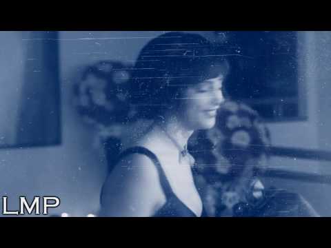 download lagu mp3 mp4 Ashley Greene Ya, download lagu Ashley Greene Ya gratis, unduh video klip Ashley Greene Ya