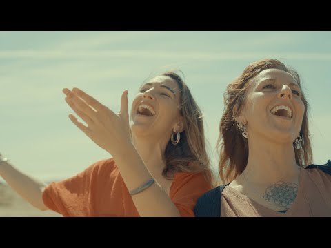 La Mare ft. Lamari de Chambao - Viento de levante (Videoclip oficial)