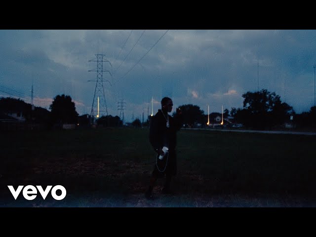 Meaning Behind the Lyrics of “Mo City Flexologist” by Travis Scott