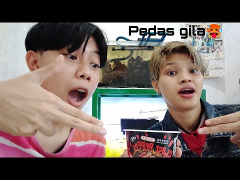 Mencoba Ghost Paper Spicy Chicken Noodle. 🥵🔥