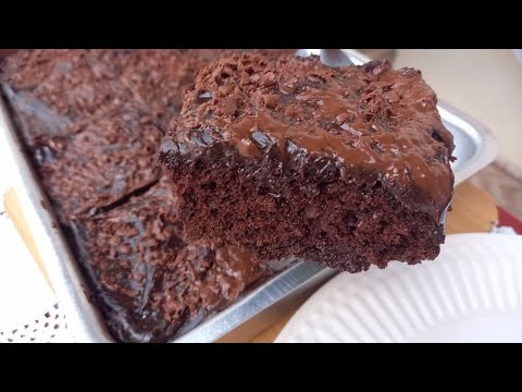 BOLO DE CHOCOLATE DE LIQUIDIFICADOR, MOLHADINHO E FOFINHO
