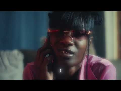 K’moni freestyling to FLO MILLI NEVER LOSE ME