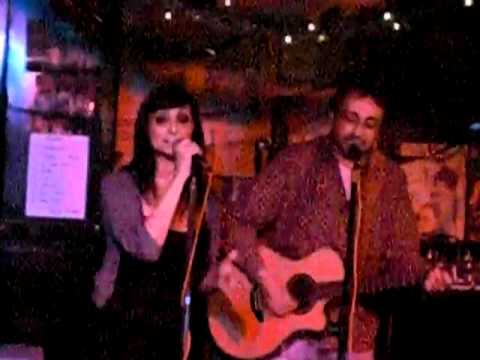 El Escenario De Un Club - Los Limones