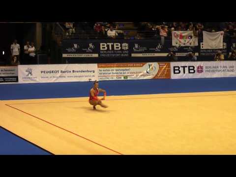 Berlin Masters 2012: Laura Jung with clubs