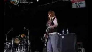 The Donnas - &quot;Fall Behind Me&quot; Live