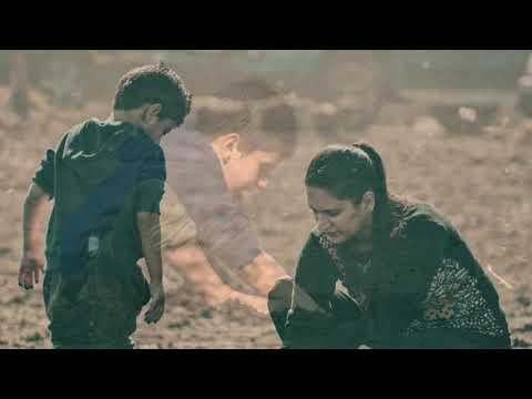 Enjoy on beach ਸਮੁੰਦਰ ਕੰਡੇ ਬਚਿਆਂ ਦੀ ਮਸਤੀ on beach enjoy mom & son