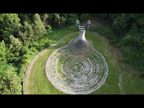 Spomenpark Revolucije (Šumska boginja) Leskovac