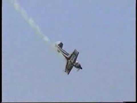 2005 NAS/JRB Willow Grove Air Fest - Michael Goulian