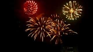 preview picture of video 'Fireworks at the Settle seasonal lighting festivities 2014'