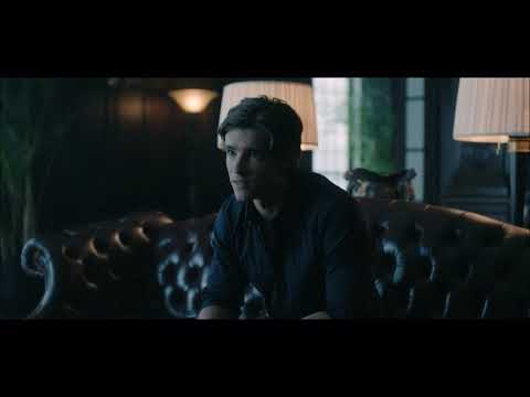 Titans 2x01 Dick Visits Bruce