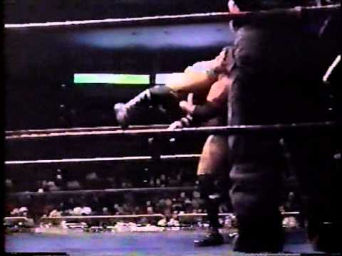 King Kong Bundy and jeff Gaylord vs Sid Vicious and Spike Huber