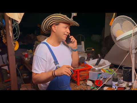 Johnny Molina & Los Sabaneros de Aniceto - El Serrucho (Video Oficial)