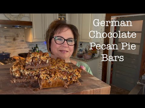 German Chocolate Pecan Pie Bars :: Perfect Cozy Dessert For Fall