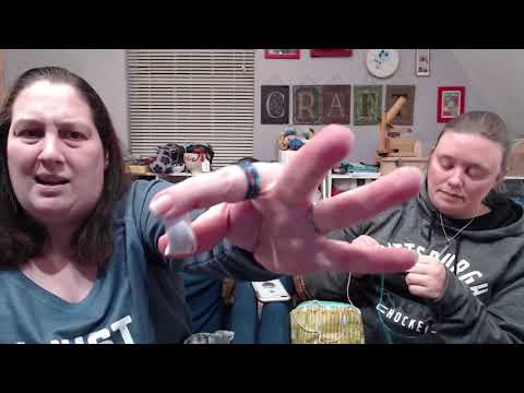 TheKnitGirllls Ep465 - It Takes A Village