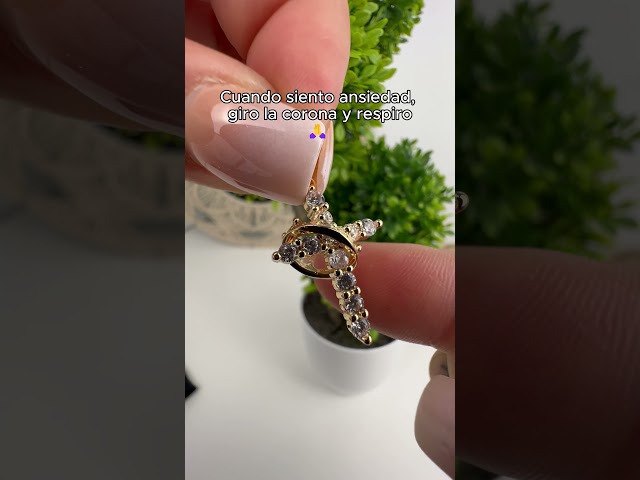 Vídeo relacionado con COYUN 20 piezas Colgantes de cruz, colgante de cruz europea con colgante de agujero grande, Encantos de plata antigua para hacer joyas de bricolaje y decoración de regalos