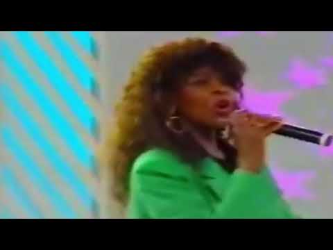 CARMEN SILVA CANTA FOFURINHA!