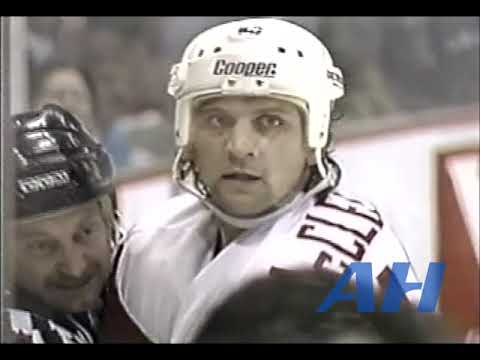 NHL Mar. 2, 1990 Detroit Red Wings v Toronto Maple Leafs (R) Kevin McClelland v Rob Ramage (R)