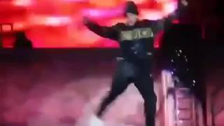 ROHFF CHRIS BROWN S'AMBIANCE SUR DU ROHFF ET DANSE EN CONCERT A PARIS TROP D'AVANCE ROHFF