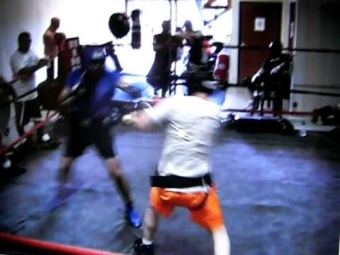 Saul gonzalez ( Chaka One ) sparring Saul vs Bryan 152 Lbs Rounds 1 and 2