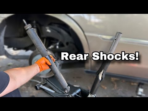 How to Replace Rear Shocks on a 2003-2011 Mercury Grand Marquis