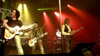 THIN LIZZY - Do Anything You Want To /Don&#39;t Believe A Word - Paris 2011