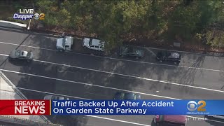 Crash snarls traffic on Garden State Parkway