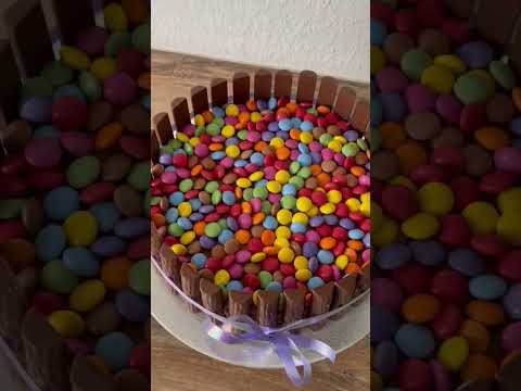#geburtstagskuchen #schokokuchen #smartieskuchen