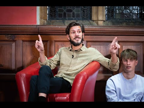 Mathew Baynton SINGS Horrible Histories: Charles II King of Bling at the Oxford Union!!