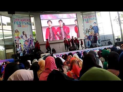 [SEVENTEEN Dance Cover_Indonesia] SEVENTEAM perform