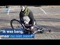 Ad leert vluchtelingen fietsen