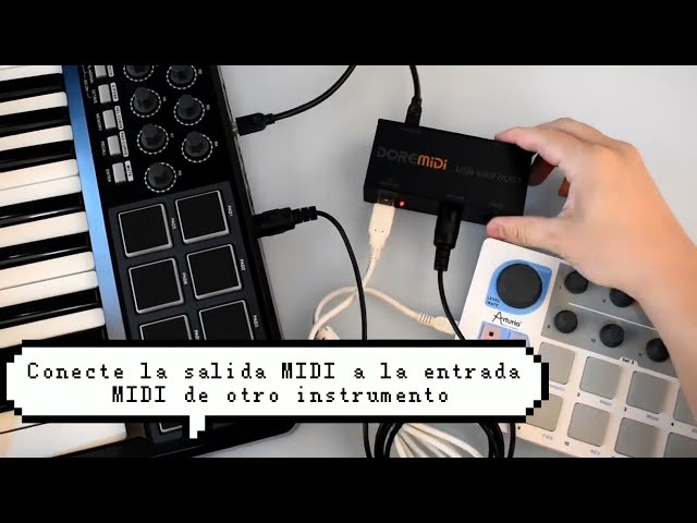 Vídeo relacionado con XMSJSIY Caja de interfaz USB MIDI 4 en 4 salidas 64 canales MIDI Thru Box 4 x 4 convertidor con enrutador Merge Splitter Thru Hub con indicadores LED para PC, Mac e instrumentos USB MIDI