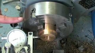 Easy centering 4 jaw chuck