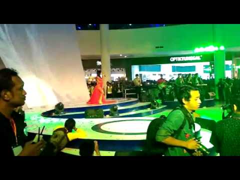 Opening Lombok Epicentrum Mall Hadirkan Syahrini 2